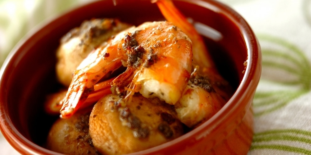 エビとキノコのアヒージョ